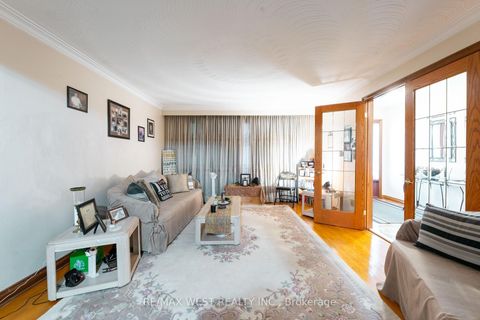 Photo 6 at 25A St Andrews Boulevard, The Westway, Toronto