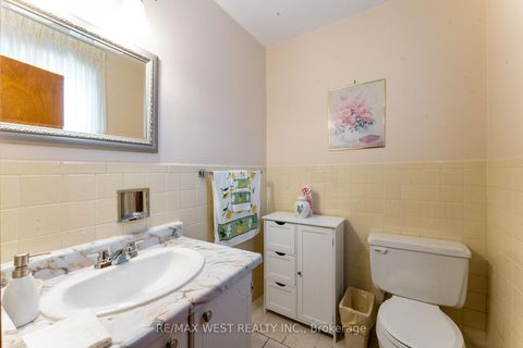 Photo 14 at 25A St Andrews Boulevard, The Westway, Toronto