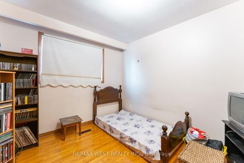 Photo 15 at 25A St Andrews Boulevard, The Westway, Toronto