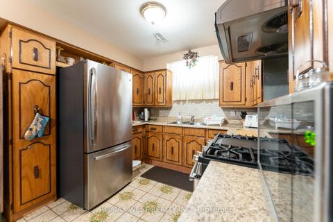 Photo 29 at 25A St Andrews Boulevard, The Westway, Toronto