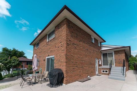 Photo 40 at 25A St Andrews Boulevard, The Westway, Toronto