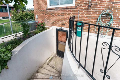 Photo 41 at 25A St Andrews Boulevard, The Westway, Toronto