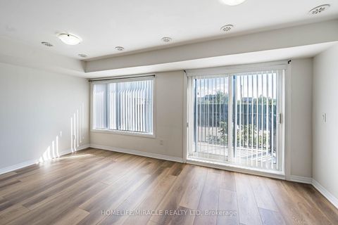 Photo 10 at 8 - 161 William Duncan Road, CFB, Toronto
