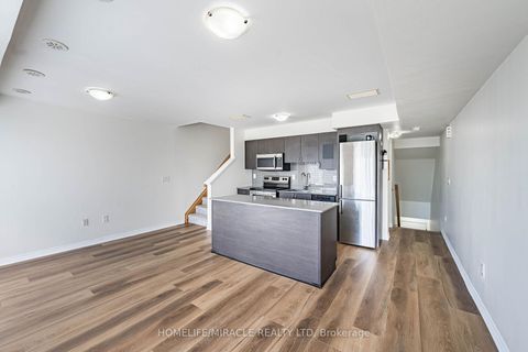 Photo 13 at 8 - 161 William Duncan Road, CFB, Toronto