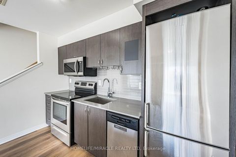 Photo 16 at 8 - 161 William Duncan Road, CFB, Toronto