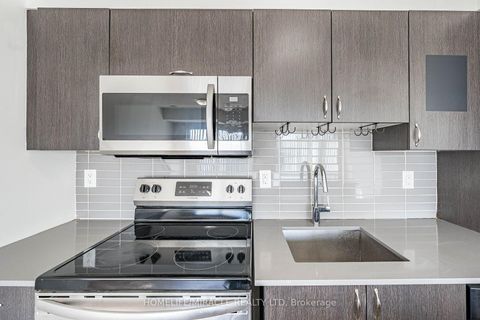 Photo 17 at 8 - 161 William Duncan Road, CFB, Toronto
