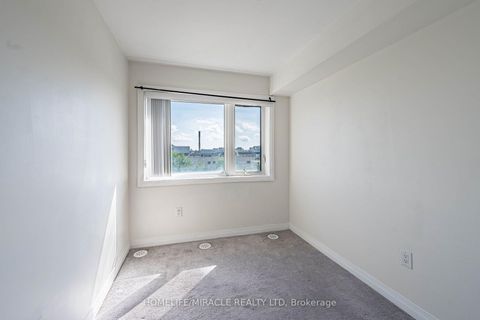 Photo 24 at 8 - 161 William Duncan Road, CFB, Toronto
