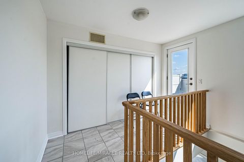 Photo 28 at 8 - 161 William Duncan Road, CFB, Toronto