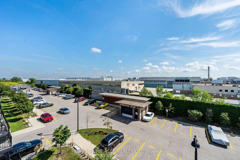 Photo 31 at 8 - 161 William Duncan Road, CFB, Toronto