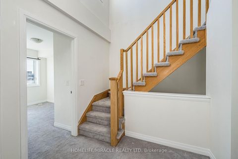 Photo 34 at 8 - 161 William Duncan Road, CFB, Toronto
