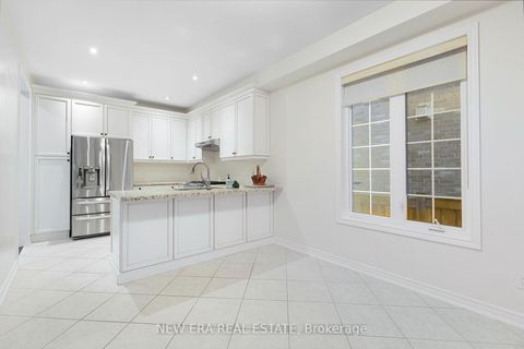 Photo 12 at 2 Lady Valentina Avenue, Patterson, Vaughan