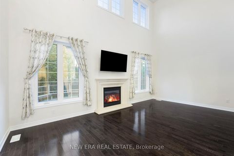 Photo 14 at 2 Lady Valentina Avenue, Patterson, Vaughan