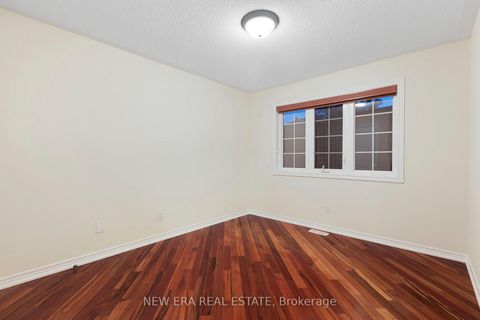 Photo 19 at 2 Lady Valentina Avenue, Patterson, Vaughan