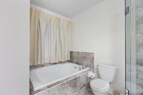 Photo 22 at 2 Lady Valentina Avenue, Patterson, Vaughan