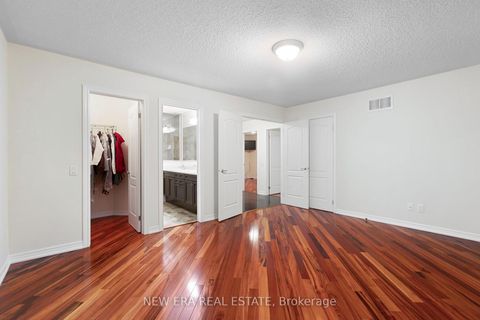 Photo 25 at 2 Lady Valentina Avenue, Patterson, Vaughan