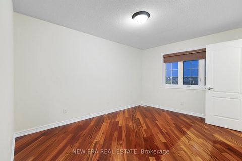 Photo 29 at 2 Lady Valentina Avenue, Patterson, Vaughan