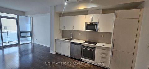Photo 3 at 632 - 460 Adelaide Street E, Moss Park, Toronto