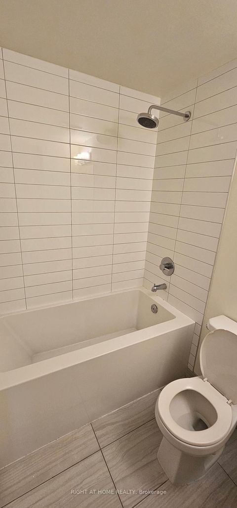 Photo 15 at 632 - 460 Adelaide Street E, Moss Park, Toronto