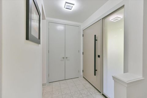 Photo 4 at 16 Squires Avenue, Parkview, Toronto