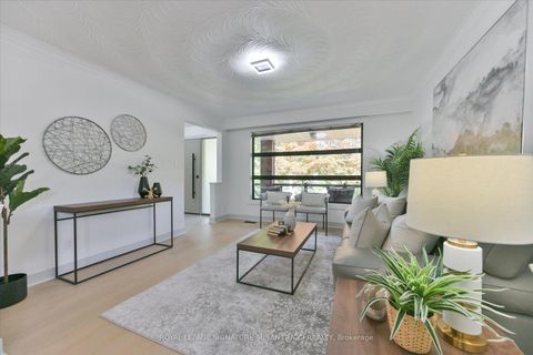 Photo 6 at 16 Squires Avenue, Parkview, Toronto