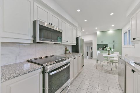 Photo 12 at 16 Squires Avenue, Parkview, Toronto