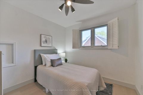 Photo 23 at 16 Squires Avenue, Parkview, Toronto