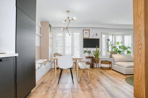 Photo 12 at 12 Leavenworth Crescent, Markland Wood, Toronto