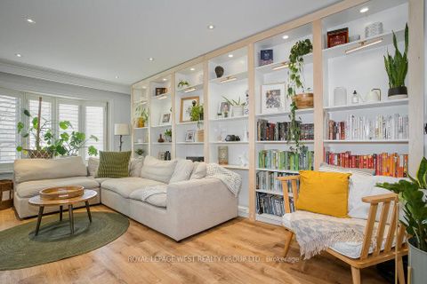 Photo 14 at 12 Leavenworth Crescent, Markland Wood, Toronto