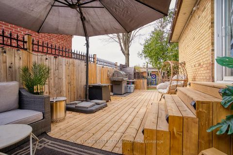 Photo 32 at 12 Leavenworth Crescent, Markland Wood, Toronto