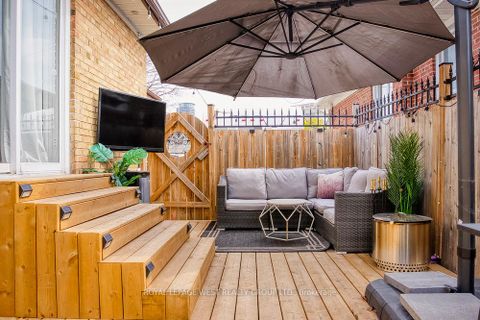 Photo 33 at 12 Leavenworth Crescent, Markland Wood, Toronto