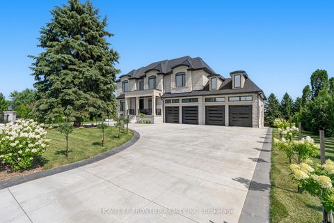 Photo 1 at 731 Woodland Acres Crescent, Rural Vaughan, Vaughan