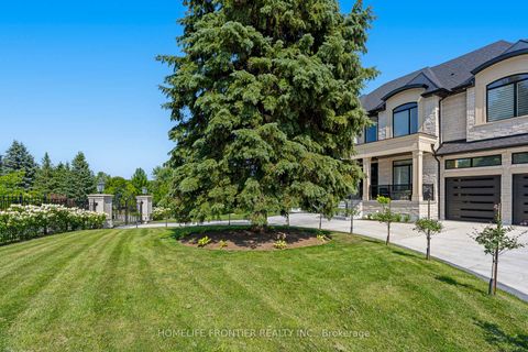 Photo 4 at 731 Woodland Acres Crescent, Rural Vaughan, Vaughan