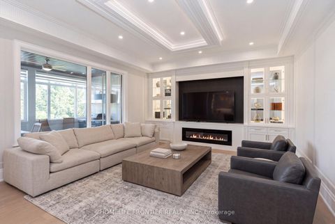 Photo 10 at 731 Woodland Acres Crescent, Rural Vaughan, Vaughan