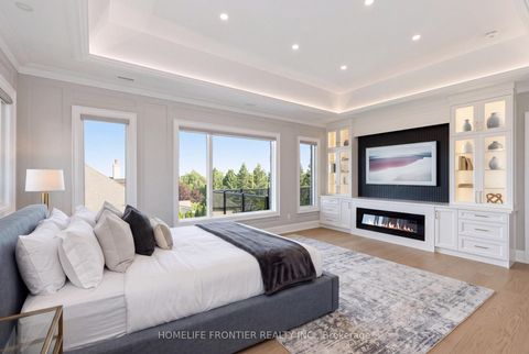 Photo 21 at 731 Woodland Acres Crescent, Rural Vaughan, Vaughan