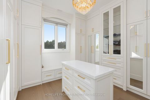 Photo 24 at 731 Woodland Acres Crescent, Rural Vaughan, Vaughan