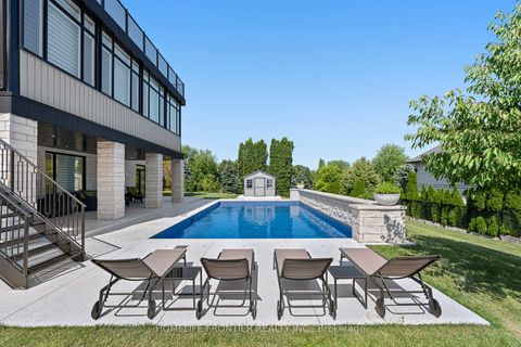 Photo 36 at 731 Woodland Acres Crescent, Rural Vaughan, Vaughan