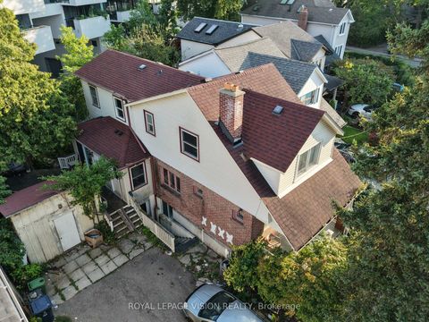 Photo 2 at 9 East Road, Cliffside, Toronto