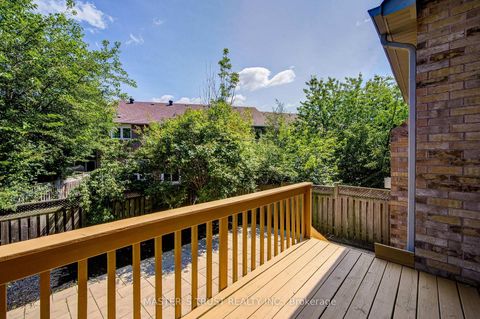 Photo 4 at 33 Levellands Crescent, Langstaff, Richmond Hill