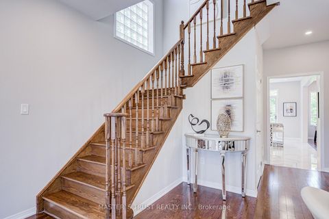 Photo 5 at 33 Levellands Crescent, Langstaff, Richmond Hill