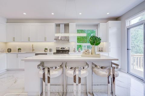 Photo 10 at 33 Levellands Crescent, Langstaff, Richmond Hill