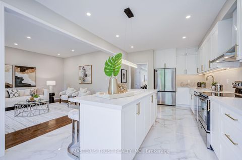 Photo 13 at 33 Levellands Crescent, Langstaff, Richmond Hill