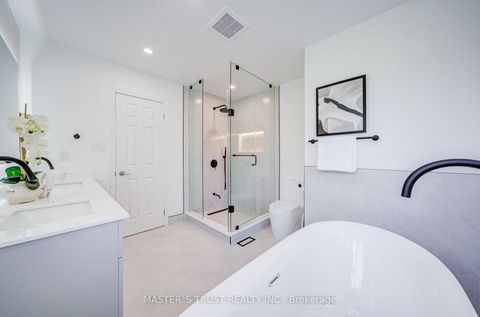 Photo 26 at 33 Levellands Crescent, Langstaff, Richmond Hill