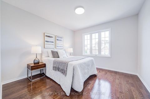 Photo 30 at 33 Levellands Crescent, Langstaff, Richmond Hill