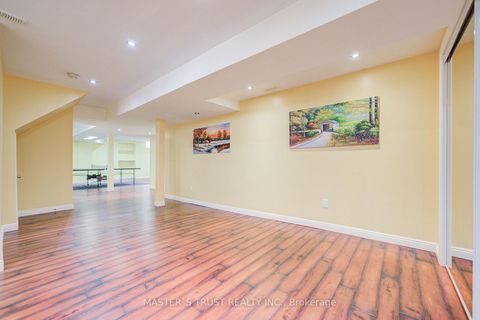 Photo 35 at 33 Levellands Crescent, Langstaff, Richmond Hill