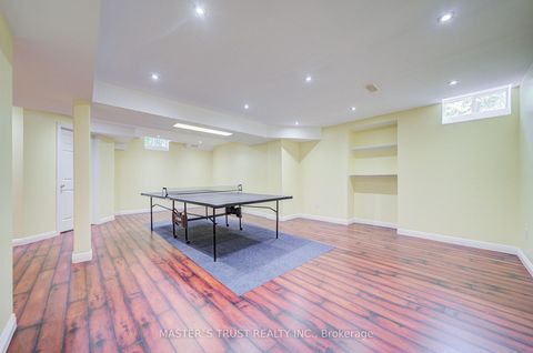 Photo 37 at 33 Levellands Crescent, Langstaff, Richmond Hill