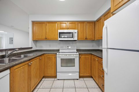 Photo 10 at 1010 - 7 Lorraine Drive, Willowdale West, Toronto
