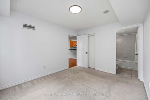 Photo 26 at 1010 - 7 Lorraine Drive, Willowdale West, Toronto