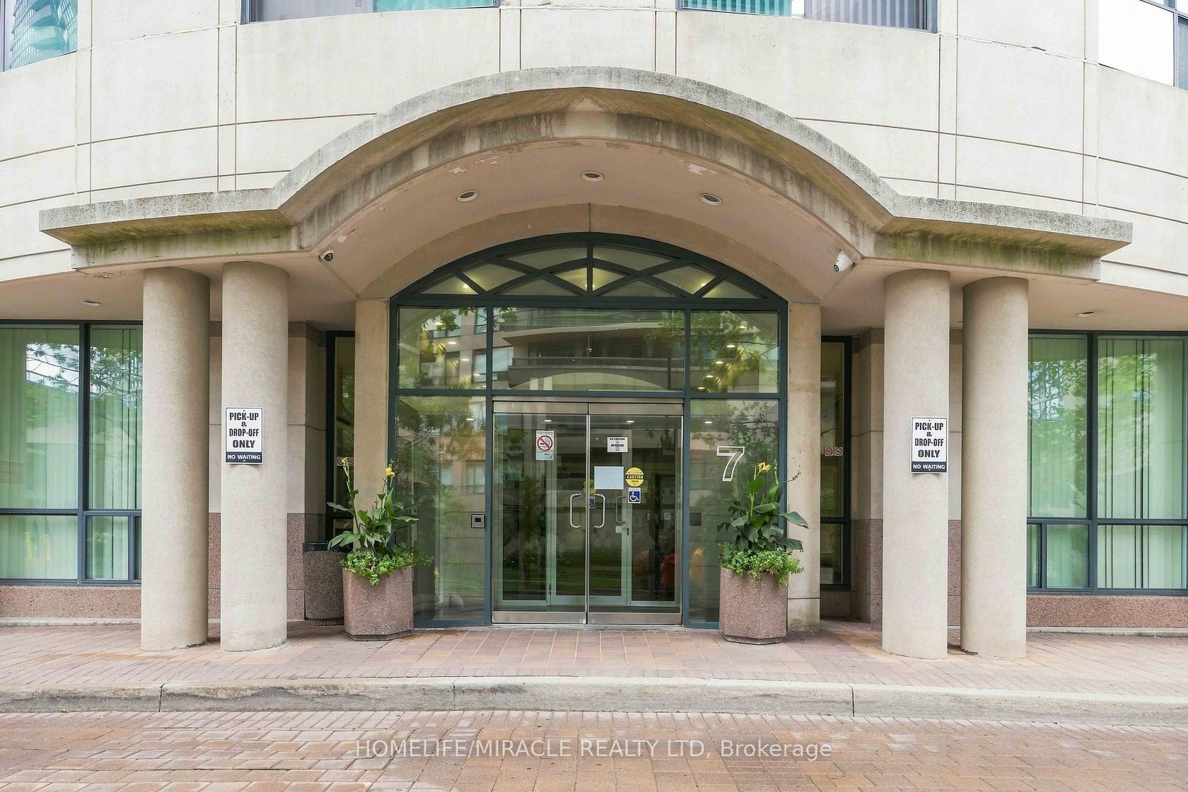 1010 - 7 Lorraine Drive, Willowdale West, Toronto 