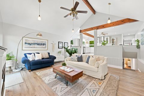 Photo 12 at 15 Presley Avenue, Birchmount, Toronto