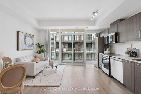 Photo 6 at 15 - 861 Sheppard Avenue W, Clanton Park, Toronto